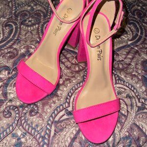 Brand New Hot Pink Dream Pairs Ankle Strap Chunky Heel Sandals, Size 5.5, NWOB